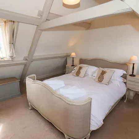 Greenfingers * Уитби