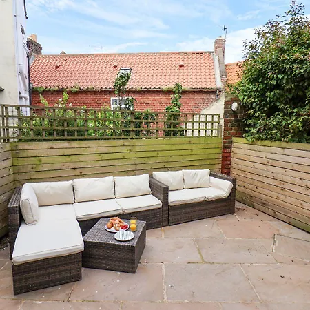 Greenfingers ويتبي