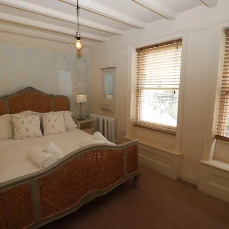 Greenfingers Уитби